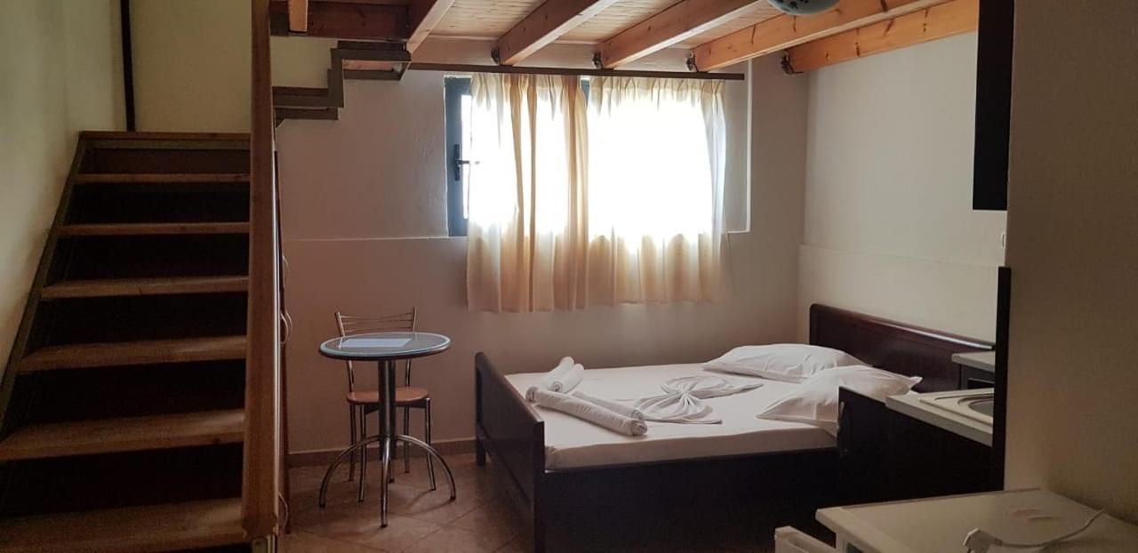 The First Hotel Saranda Exteriör bild
